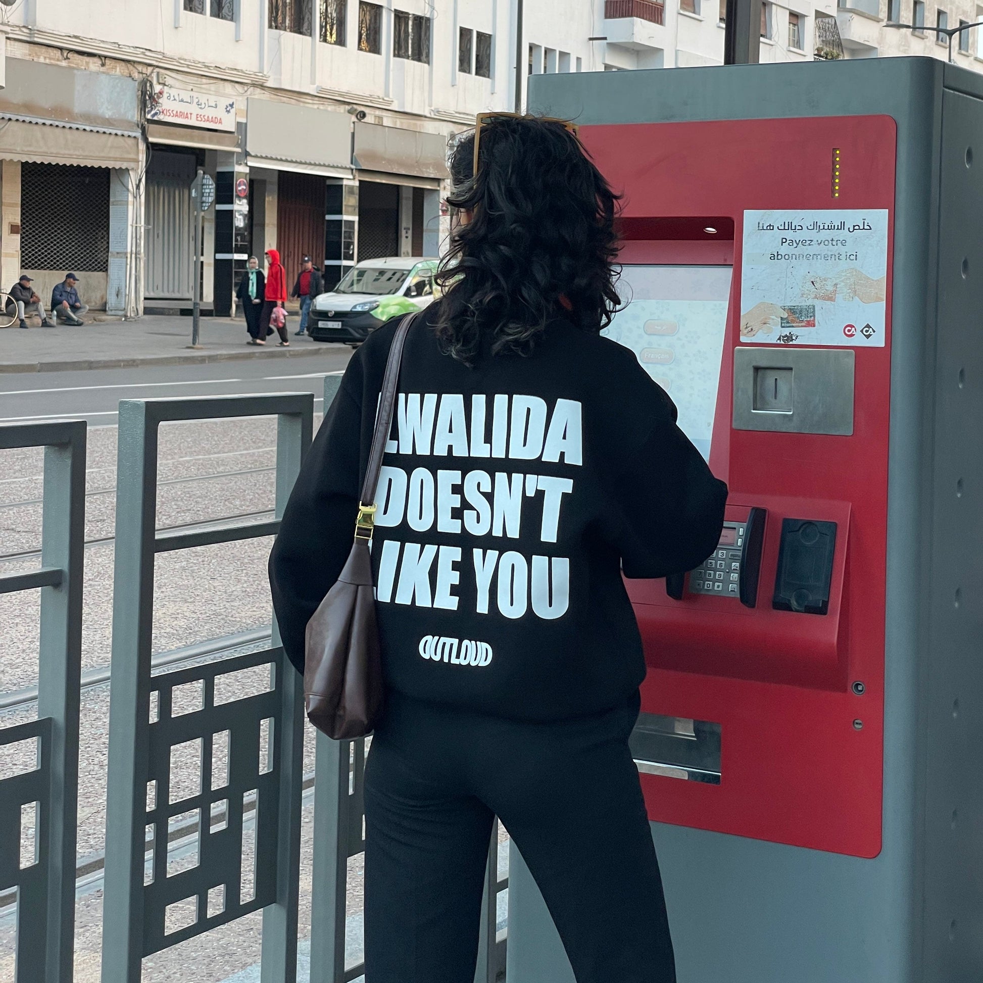 LWALIDA DOESN'T sweatshirt